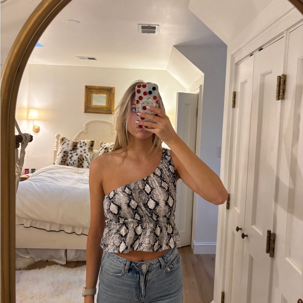 Boutique top